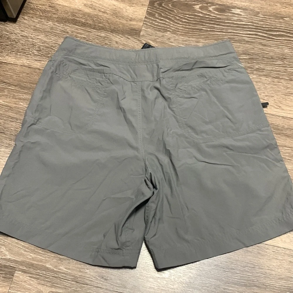 Mountain Hardwear shorts